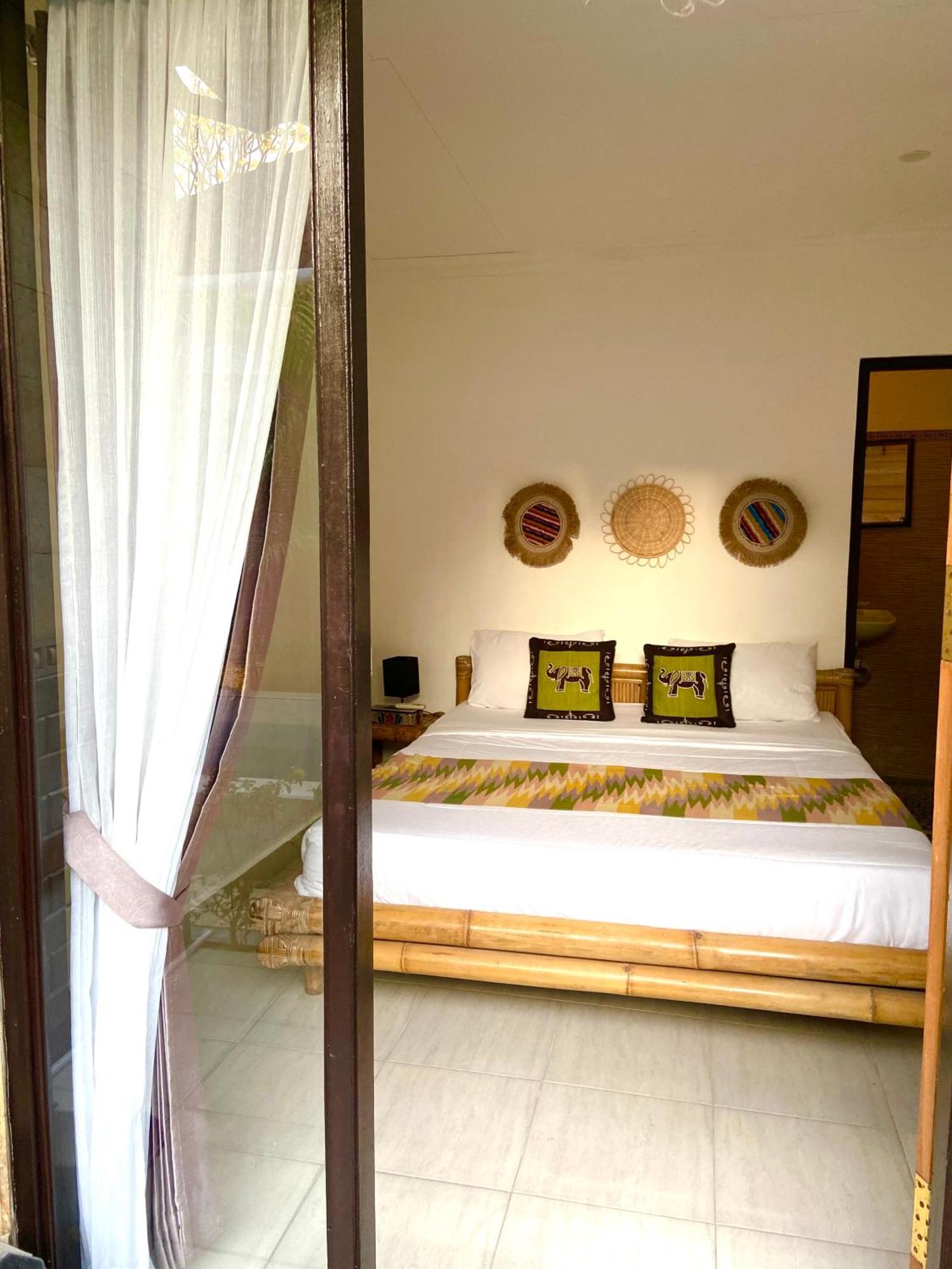 Tropical Garden Inn Batununggul Экстерьер фото